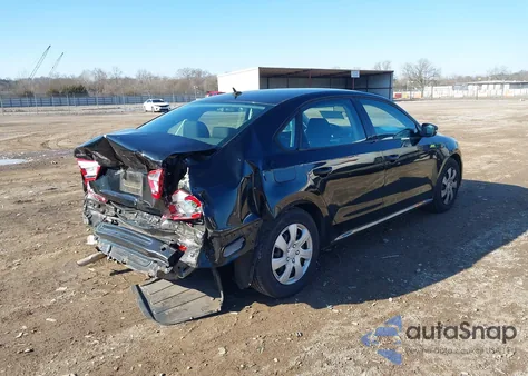 2013 Volkswagen Passat 2.5L S z USA, uszkodzony, nr VIN 1VWAP7A39DC124111